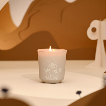 Iris Powder 40-hour scented candle