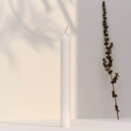 12 Timeless White 7h Straight Candles