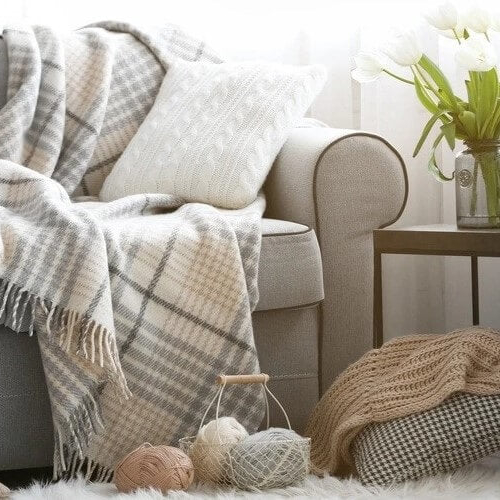 Throws & Blankets